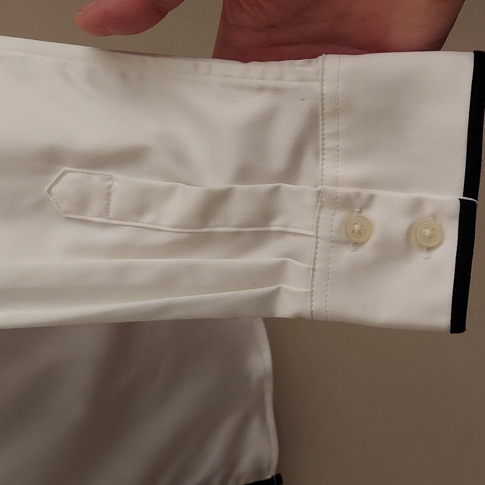 BANANA REPUBLIC OUTLET Tailored Fit Button Down Long Sleeve Top - Picture 7 of 12
